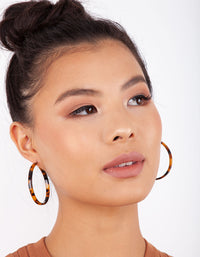 Fine Tortoiseshell Hoop Earrings - link has visual effect only