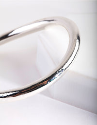 Silver Round Wavy Bangle - link has visual effect only