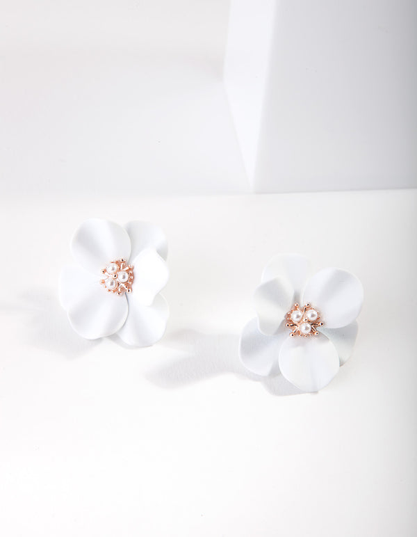 White Gold Flower Stud Earrings