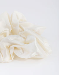 Butter Silk Oversized Scrunchie - link has visual effect only