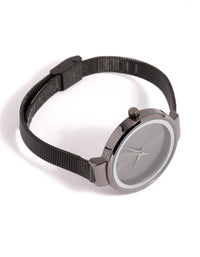 Matte Black Mesh Strap Watch - link has visual effect only