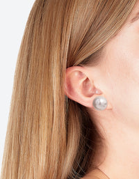 Giant Pearl Stud Earrings - link has visual effect only